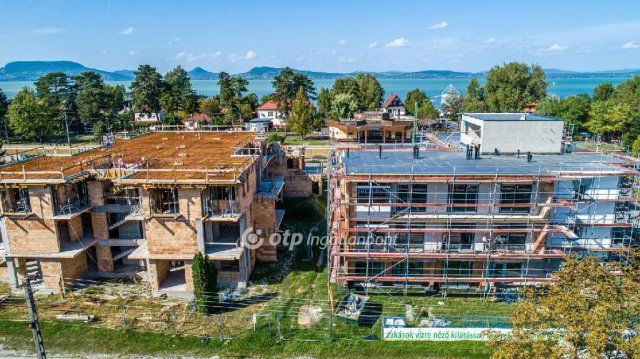 Eladó téglalakás, Fonyódon 49.981 M Ft, 1 szobás