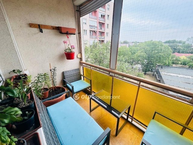 Eladó panellakás, Nyíregyházán 43.5 M Ft, 2 szobás
