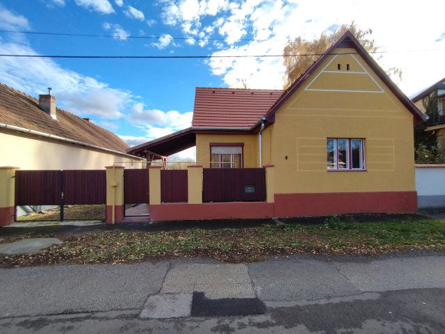 Eladó családi ház, Hatvanban 55 M Ft, 3 szobás