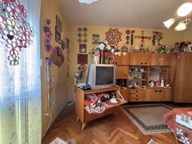 Eladó panellakás, Pécsett, Kerényi Károly utcában 58.9 M Ft