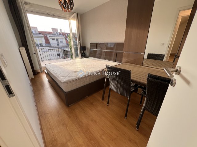 Eladó téglalakás, Budapesten, VI. kerületben 134.9 M Ft