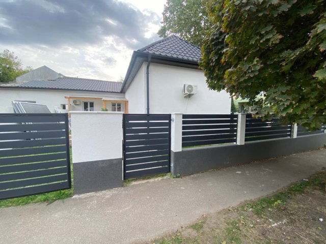 Eladó családi ház, Budapesten, XVIII. kerületben 80 M Ft
