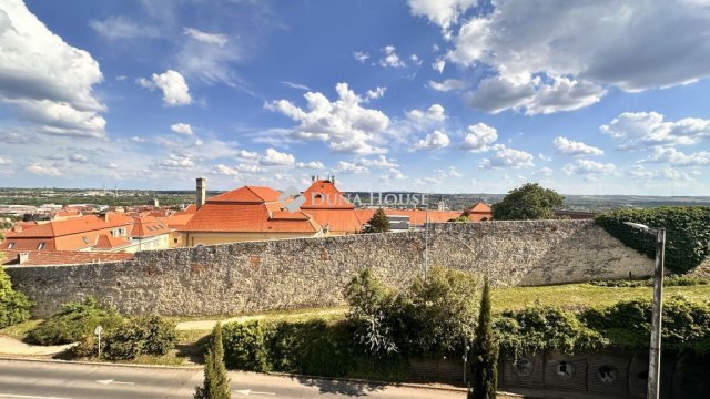 Eladó téglalakás, Pécsett, Kálvária utcában 53.9 M Ft