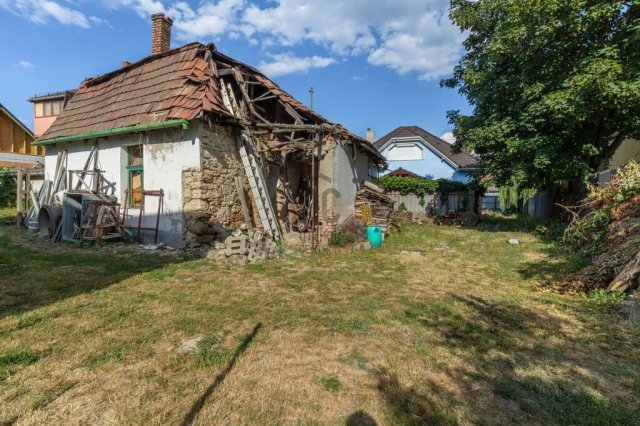 Eladó családi ház, Pomázon 28.9 M Ft, 2 szobás