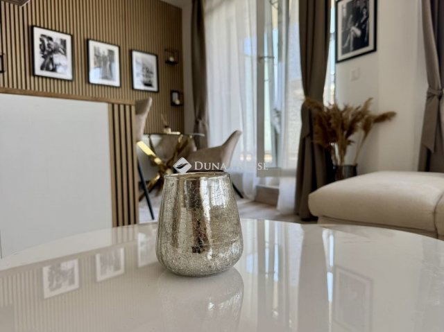 Eladó téglalakás, Budapesten, III. kerületben 224 M Ft, 4 szobás