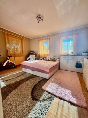 Eladó téglalakás, Üllőn 99.5 M Ft, 4 szobás