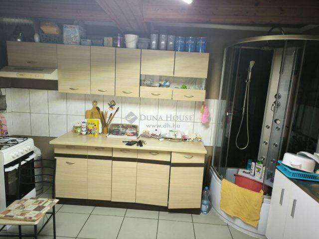 Eladó családi ház, Gyömrőn 18 M Ft, 1 szobás