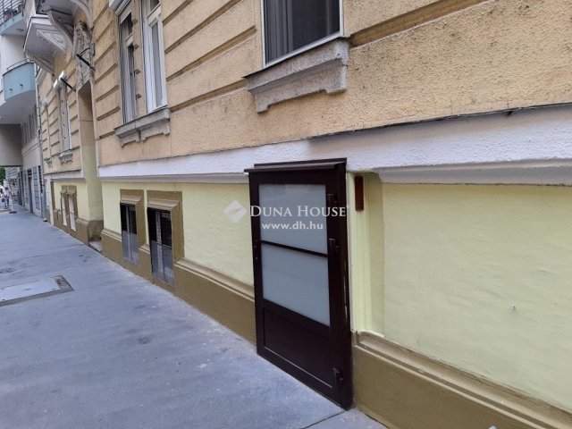 Eladó téglalakás, Budapesten, VI. kerületben 73 M Ft, 2 szobás