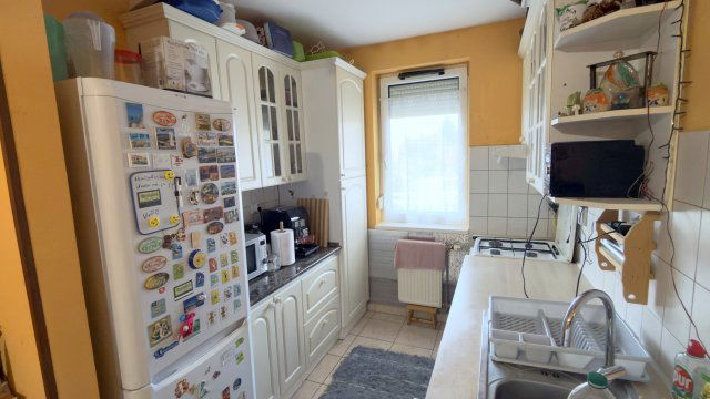 Eladó téglalakás, Herenden 63 M Ft, 3 szobás