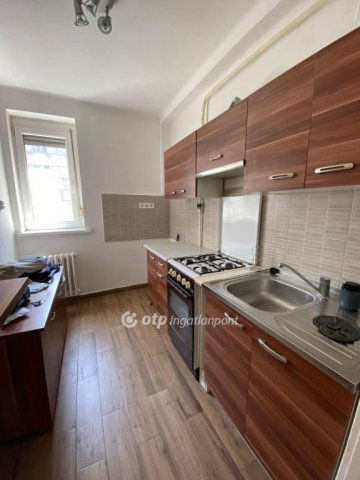 Kiadó téglalakás, albérlet, Budapesten, VIII. kerületben