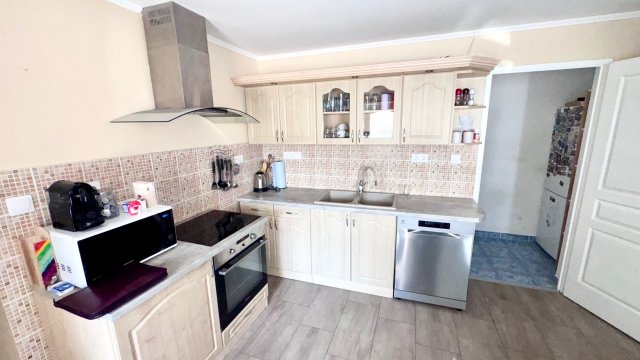 Eladó családi ház, Sárkeresztesen 71.5 M Ft, 3 szobás