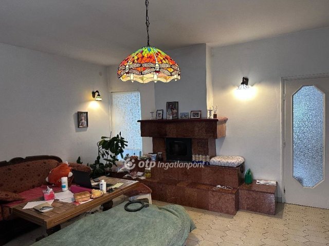 Eladó családi ház, Kisbajcson 99 M Ft, 4 szobás