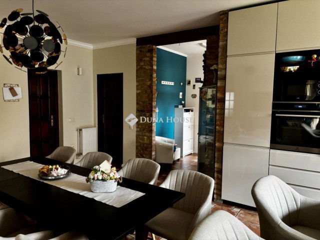 Eladó családi ház, Gyöngyösön 129.9 M Ft, 2+3 szobás