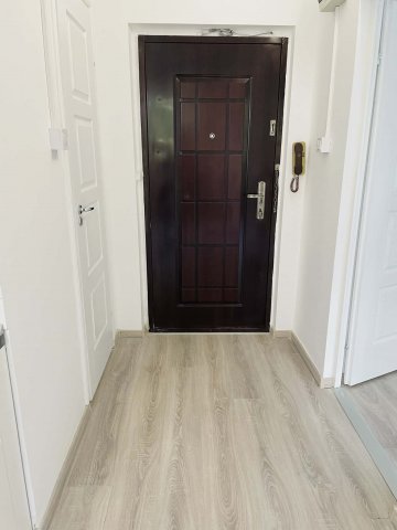 Eladó panellakás, Székesfehérvárott 41.9 M Ft, 1 szobás