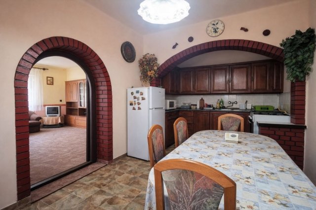 Eladó családi ház, Székesfehérvárott 79.5 M Ft, 3 szobás