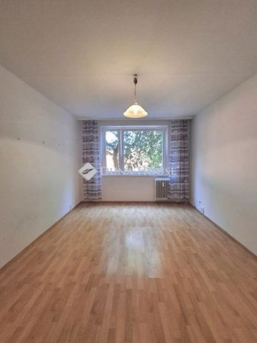 Eladó panellakás, Debrecenben 56.5 M Ft, 2 szobás
