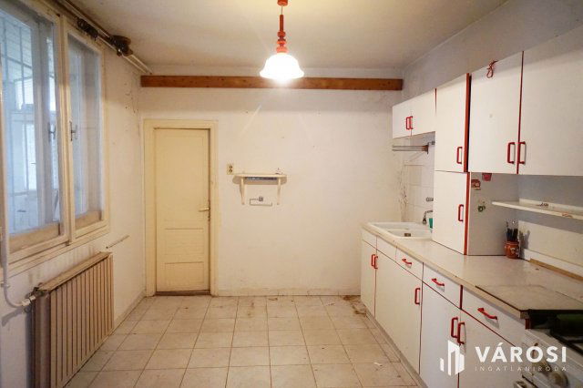 Eladó családi ház, Budapesten, XVIII. kerületben 65 M Ft