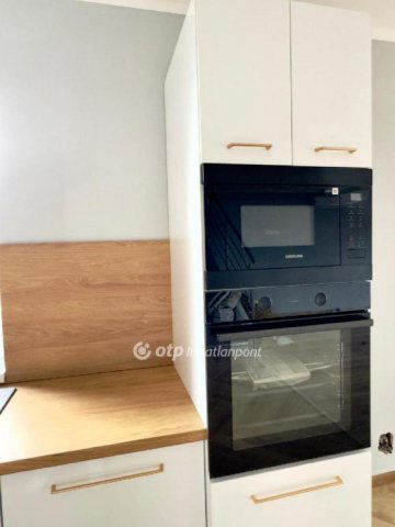 Eladó ikerház, Egerben 98.9 M Ft, 3+1 szobás