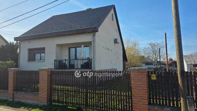 Eladó családi ház, Kabán 50 M Ft, 4 szobás