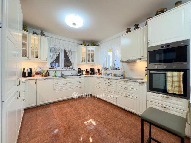 Eladó családi ház, Budapesten, XXII. kerületben 249.9 M Ft