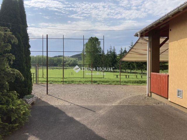 Eladó üzlethelyiség, Váraszón 69.9 M Ft / költözzbe.hu