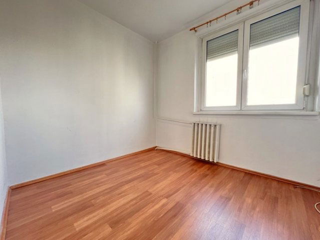 Eladó panellakás, Budapesten, III. kerületben 56.9 M Ft