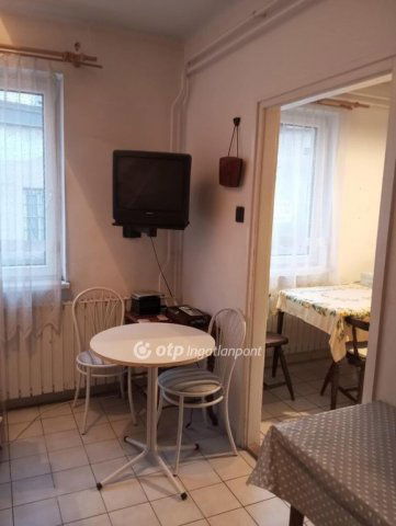 Eladó családi ház, Egerben 75 M Ft, 3 szobás