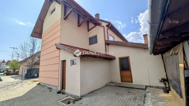 Eladó családi ház, Szántódon 159 M Ft, 7 szobás