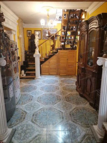 Eladó családi ház, Kecskeméten 99.9 M Ft, 6 szobás