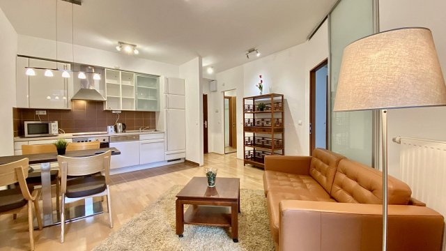 Kiadó téglalakás, albérlet, VI. kerületben, Király utcában