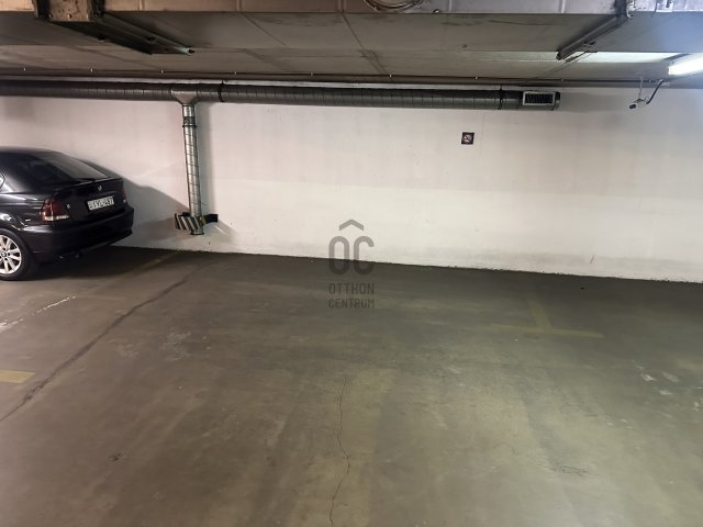 Eladó garázs, Budapesten, IX. kerületben 12 M Ft