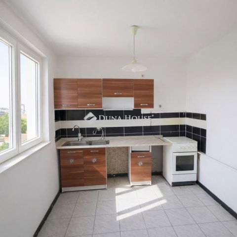 Eladó téglalakás, Kecskeméten 29.5 M Ft, 2 szobás