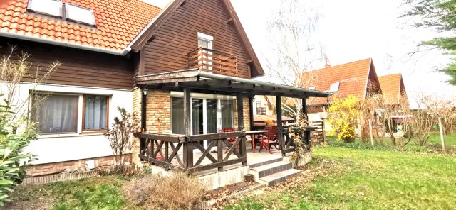 Eladó ikerház, Tahitótfalun 105 M Ft, 5 szobás