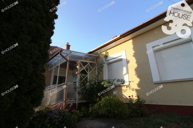 Eladó családi ház, Lajosmizsén 56.99 M Ft, 5 szobás