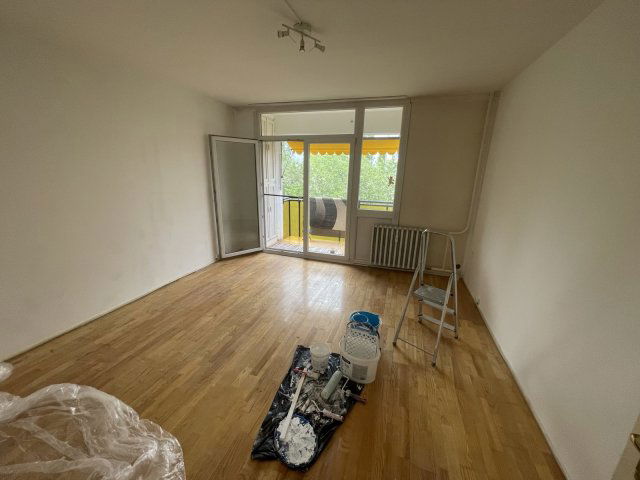 Eladó panellakás, Kecskeméten 45.9 M Ft, 1+2 szobás