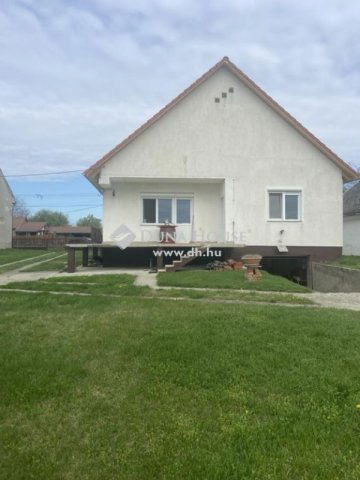 Eladó családi ház, Dunaszentgyörgyön 59.9 M Ft, 4 szobás