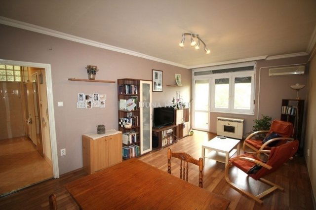 Eladó téglalakás, Kecskeméten 42.99 M Ft, 2 szobás