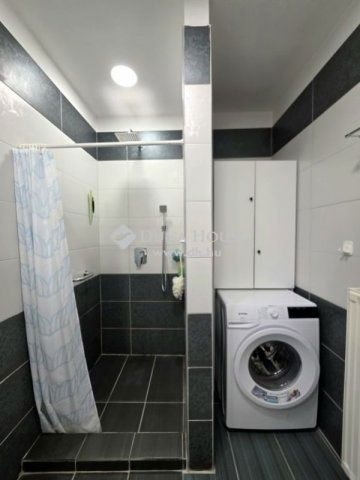 Eladó családi ház, Maglódon 99.9 M Ft, 5 szobás