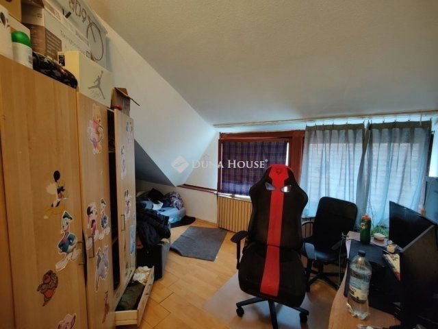 Eladó nyaraló, Vecsésen 105 M Ft, 6 szobás