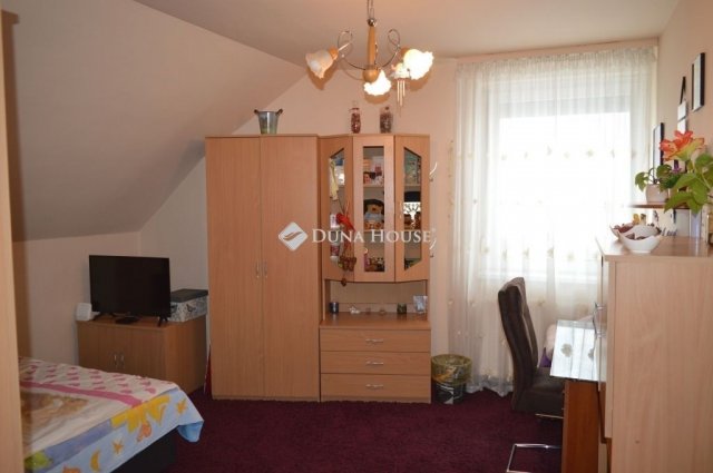 Eladó családi ház, Debrecenben 149 M Ft, 7 szobás