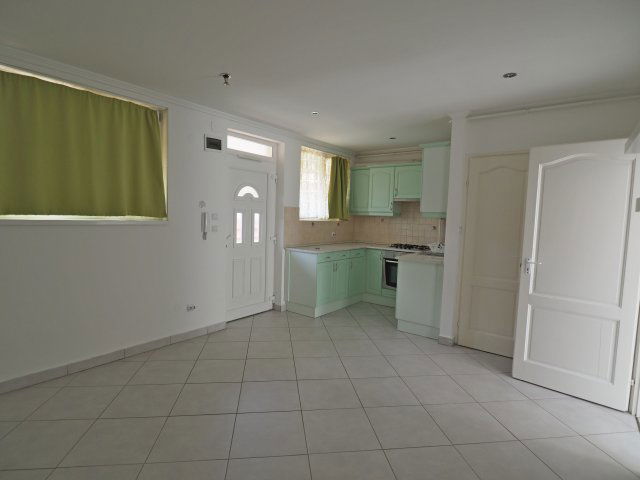 Kiadó téglalakás, albérlet, Egerben 165 E Ft / hó