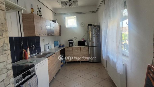Eladó családi ház, Jászkisérén 19.9 M Ft, 2 szobás