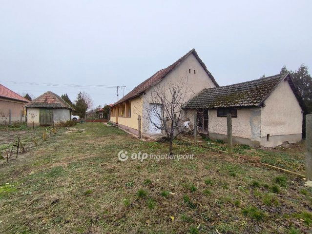 Eladó családi ház, Iváncsán 32.5 M Ft, 2+1 szobás