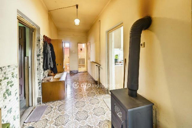 Eladó családi ház, Sajóecsegen 30 M Ft, 3 szobás