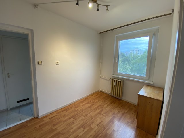 Eladó panellakás, Szegeden, Kereszttöltés utcában 46.5 M Ft