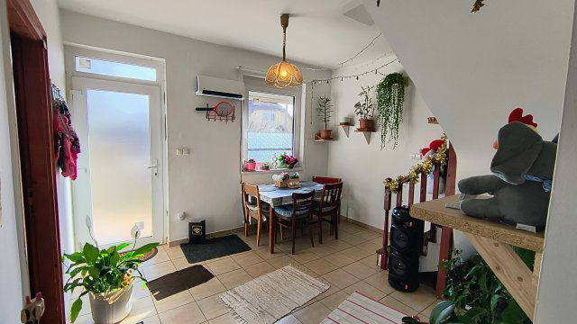 Eladó családi ház, Érden, Tollnok utcában 79.9 M Ft, 4 szobás