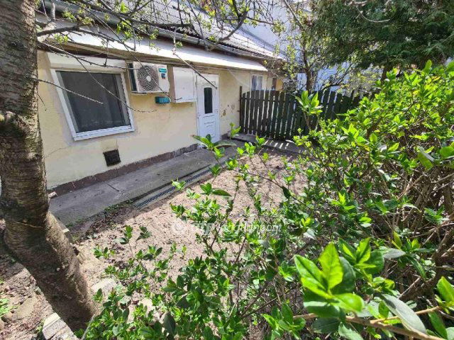 Eladó téglalakás, Budapesten, IV. kerületben 28 M Ft, 1 szobás