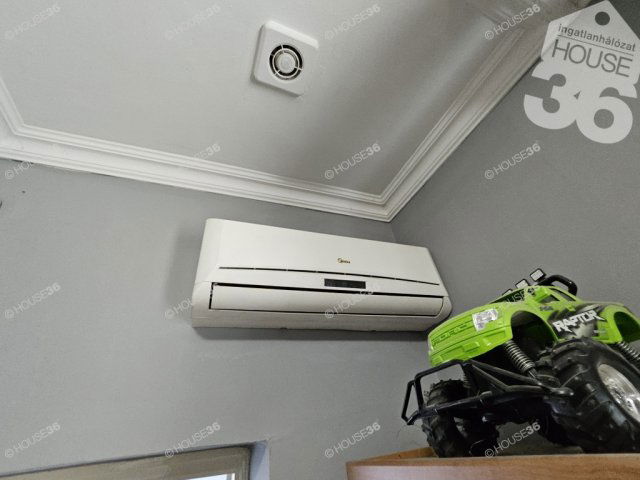 Eladó családi ház, Kecskeméten 89.8 M Ft, 3 szobás