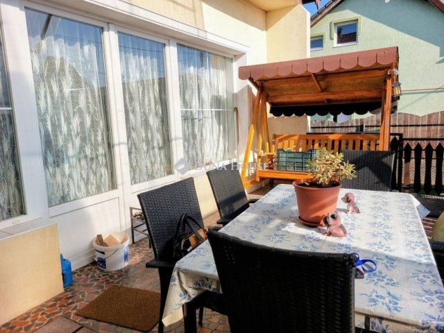 Eladó családi ház, Dunakeszin 119 M Ft, 3 szobás