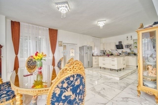 Eladó családi ház, Budapesten, XIX. kerületben 109 M Ft